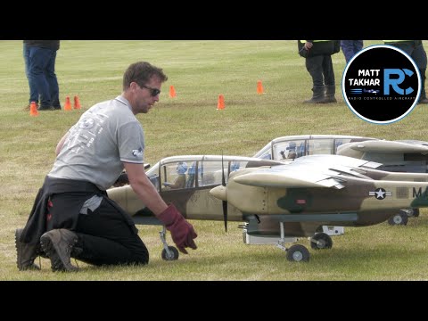 2 OV-10 Broncos flying in formation | Sound amazing!