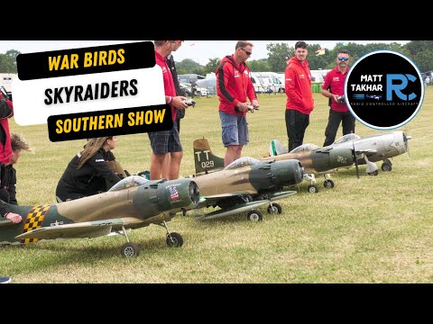 Formation Flight of 4 Warbirds at Southern Airshow 2024 | Douglas Skyraider A1 Display